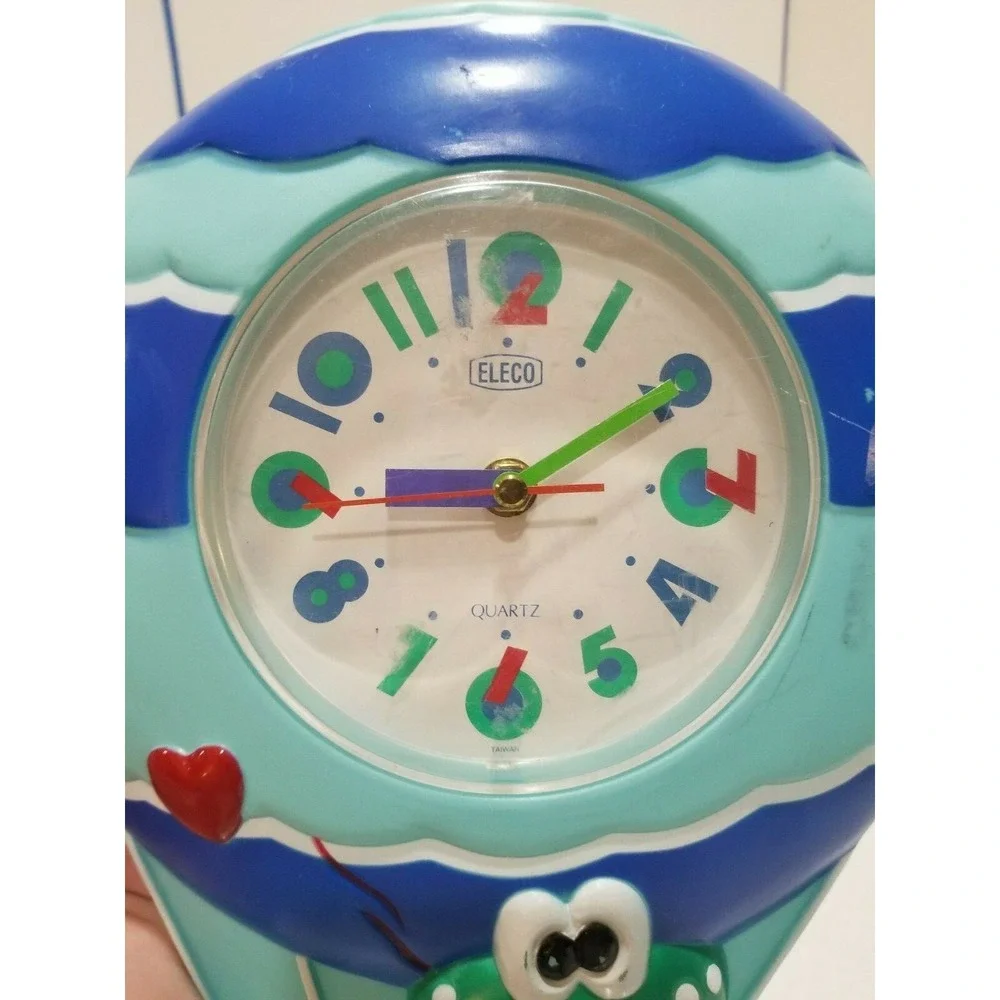 Vintage Clock Quartz Eleco Frog in Air Balloon Plastic Colorful Kids Bedroom 14